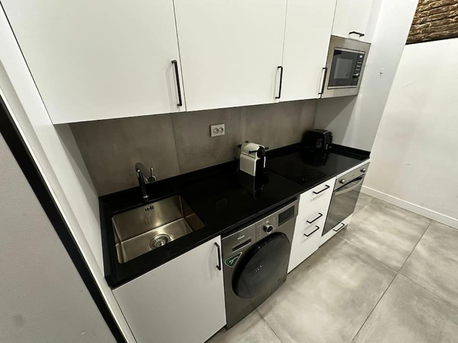 Acogedor Loft En Malasana Madrid Bagian luar foto
