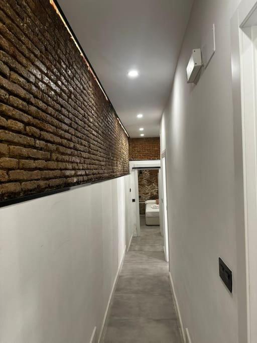 Acogedor Loft En Malasana Madrid Bagian luar foto